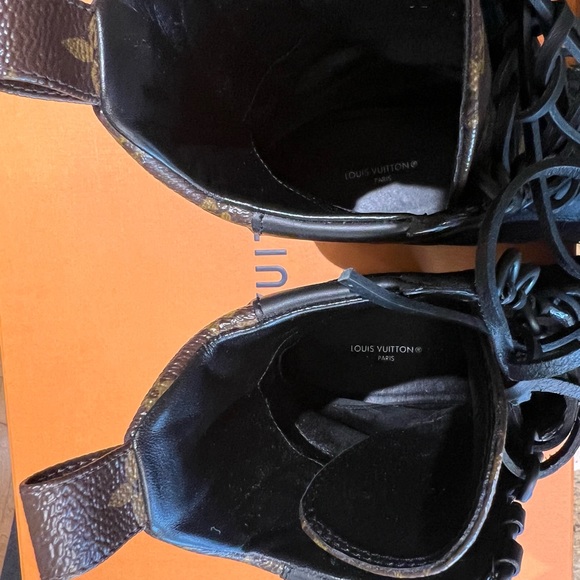 Louis Vuitton Laureate Platform Desert Boot - Picture 9 of 11